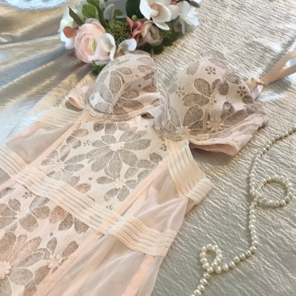 Victoria’s Secret Pink Floral Lace Bustier